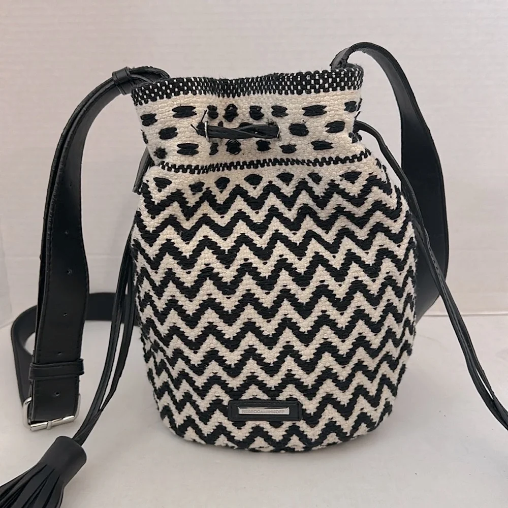 Rebecca Minkoff Sol Knit Bucket Bag like new!